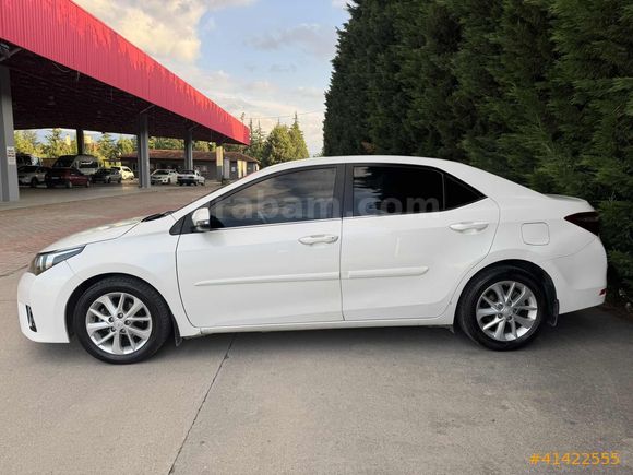ASLAN MOTORS'DAN TERTEMİZ BAKIMLI AİLE ARACI