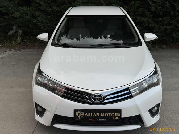 ASLAN MOTORS'DAN TERTEMİZ BAKIMLI AİLE ARACI