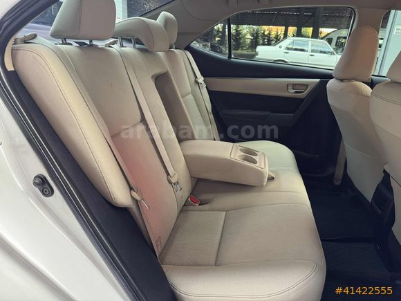 ASLAN MOTORS'DAN TERTEMİZ BAKIMLI AİLE ARACI