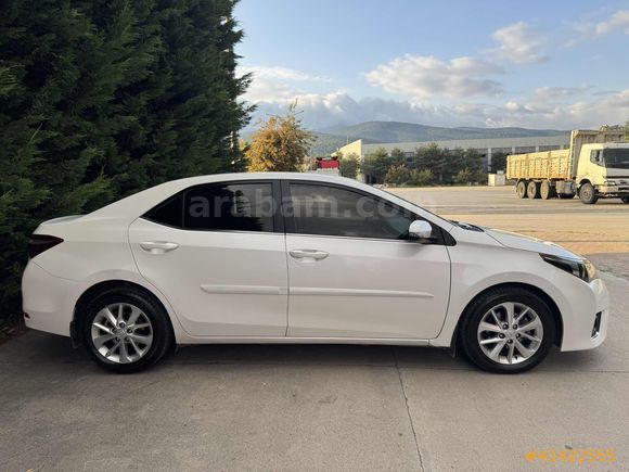 ASLAN MOTORS'DAN TERTEMİZ BAKIMLI AİLE ARACI