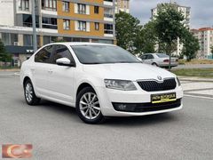2016 MODEL 163.000 KM'de BOYASIZ HATASIZ MASRAFSIZ OCTAVİA STYLE