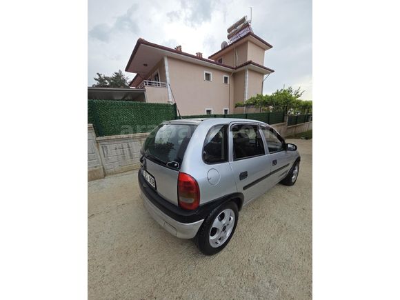 Tam Otomatik Sahibinden Opel Corsa 1.4 CD