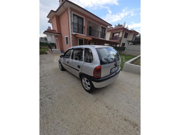 Tam Otomatik Sahibinden Opel Corsa 1.4 CD