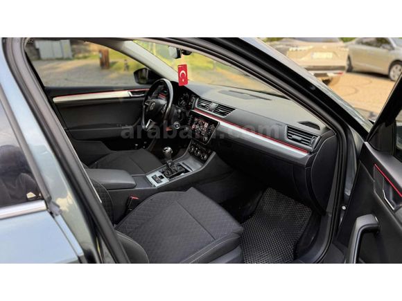 2019 SUBERB 1.6 TDİ ELİT CAM TAVAN