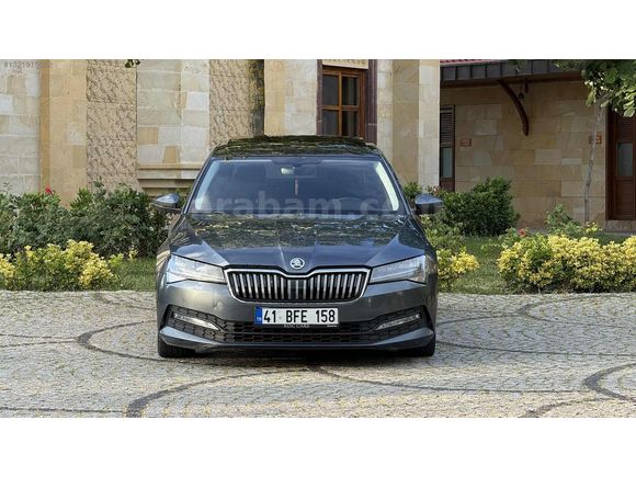 2019 SUBERB 1.6 TDİ ELİT CAM TAVAN