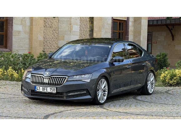 2019 SUBERB 1.6 TDİ ELİT CAM TAVAN