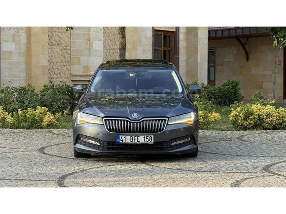 2019 SUBERB 1.6 TDİ ELİT CAM TAVAN