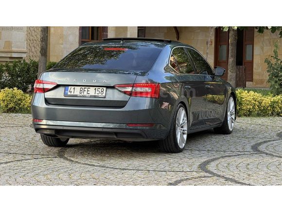 2019 SUBERB 1.6 TDİ ELİT CAM TAVAN