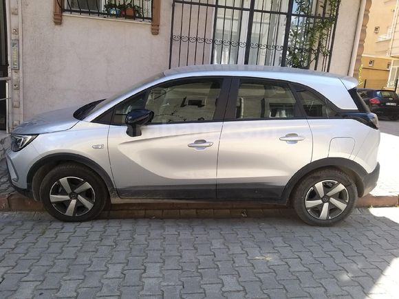 Sahibinden Opel Crossland 1.2 T Edition 2022 Model  23000km Gri (Gümüş)
