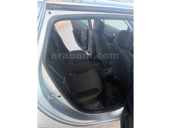 Sahibinden Renault Clio3 1.2 Grandtour  2012 Model