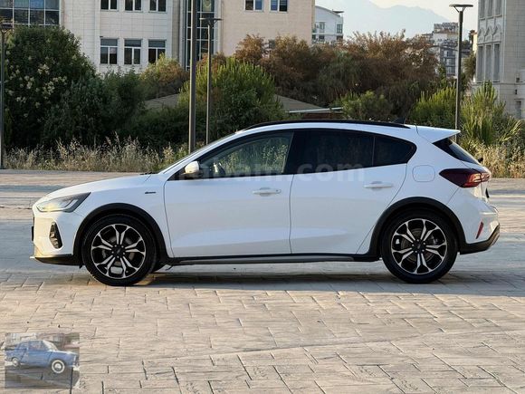 TAŞAR OTOMOTİV DEN 2023 FORD FOCUS ACTIVE X OTOMATİK