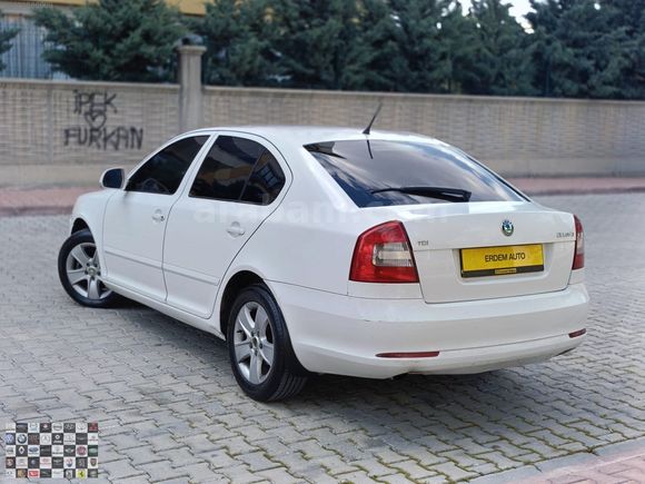 ERDEM AUTO'DAN HATASIZ BOYASIZ SKODA OCTAVIA