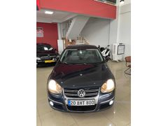 DENCAR OTOMOTİV DEN TEMİZ BAKIMLI WOSWAGEN JETTA