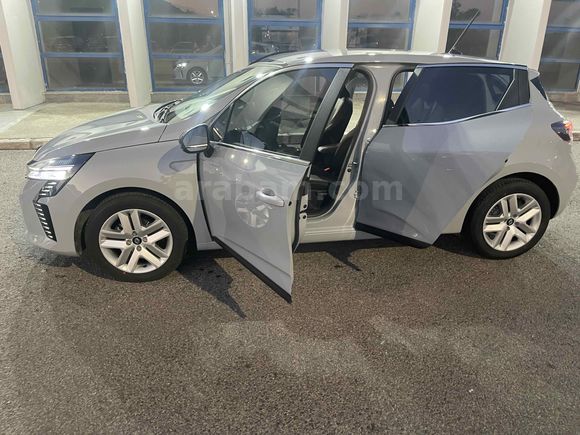 Sahibinden Renault Clio 1.0 TCe Evolution 2025 Model 