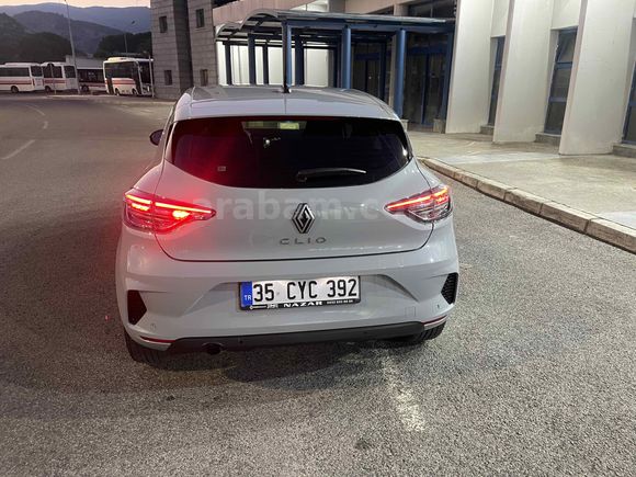 Sahibinden Renault Clio 1.0 TCe Evolution 2025 Model 