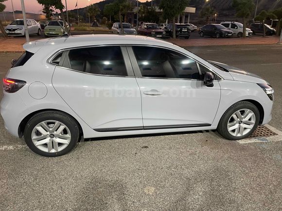Sahibinden Renault Clio 1.0 TCe Evolution 2025 Model 