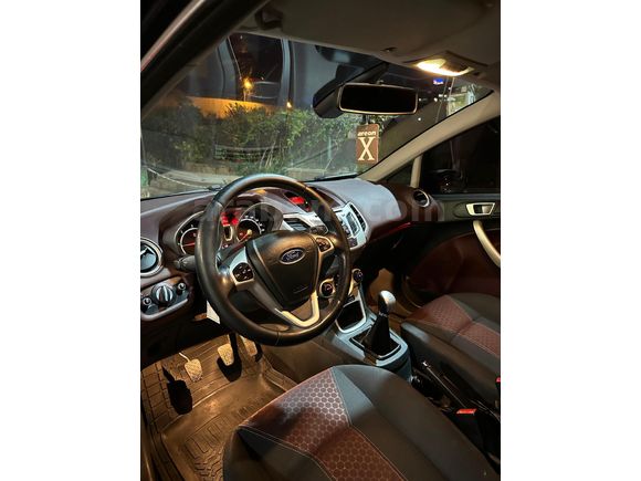 Ford Fiesta Titanium X