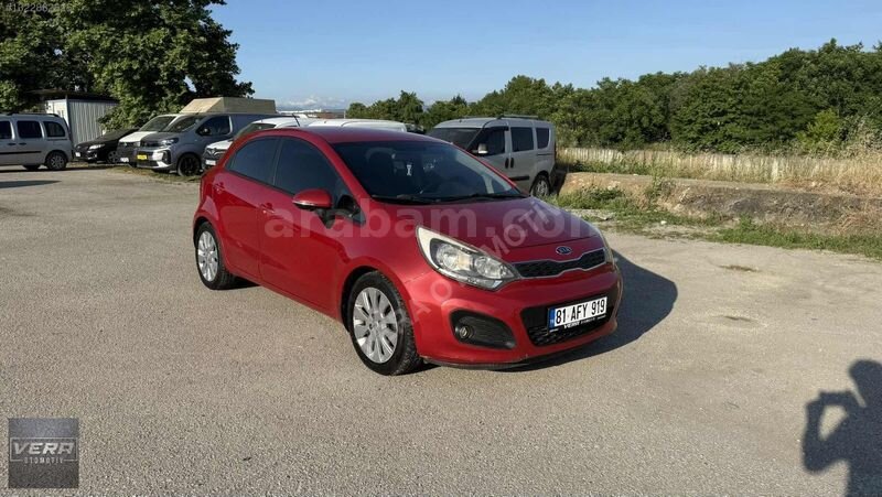 Galeriden Kia Rio 1.25 CVVT Fancy 2012 Model Düzce 267.000 km Kırmızı