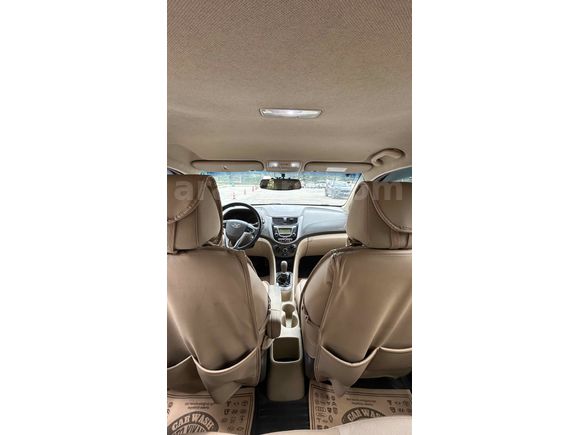 Sahibinden Hyundai Accent Blue 1.4 CVVT Mode Plus 2012 Model 