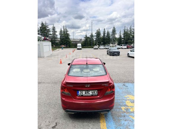 Sahibinden Hyundai Accent Blue 1.4 CVVT Mode Plus 2012 Model 