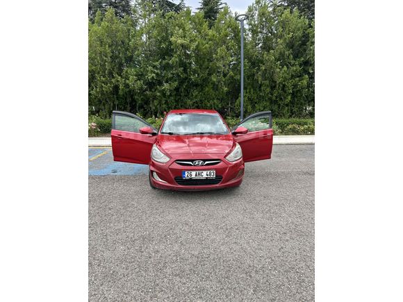 Sahibinden Hyundai Accent Blue 1.4 CVVT Mode Plus 2012 Model 