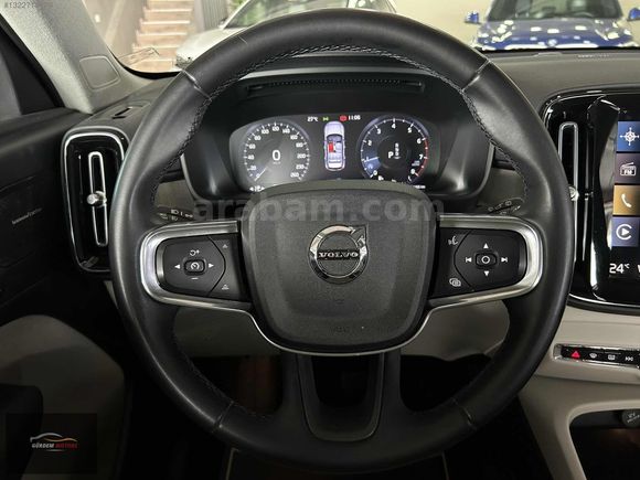 2023 | Volvo XC40 1.5 T2 Plus Bright |