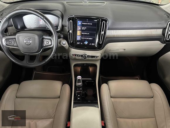 2023 | Volvo XC40 1.5 T2 Plus Bright |