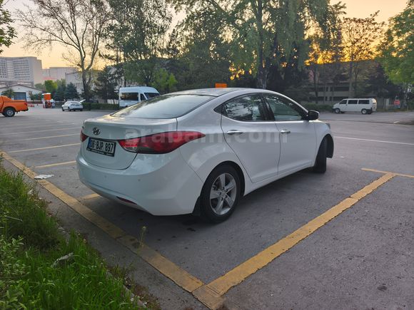 Sahibinden Hyundai Elantra 1.6 D-CVVT Tune 2012 Model 