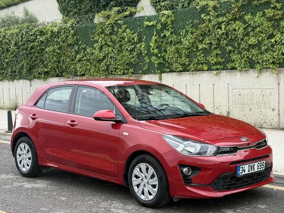 HAKAN'DAN ÇOK DÜŞÜK KM YETKİLİ SERVİS BAKIMLI RİO
