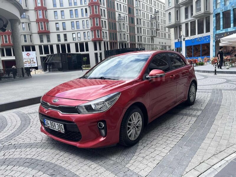 Galeriden Kia Rio 1.4 CVVT Elegance Tekno 2018 Model İstanbul 118.000 km Kırmızı