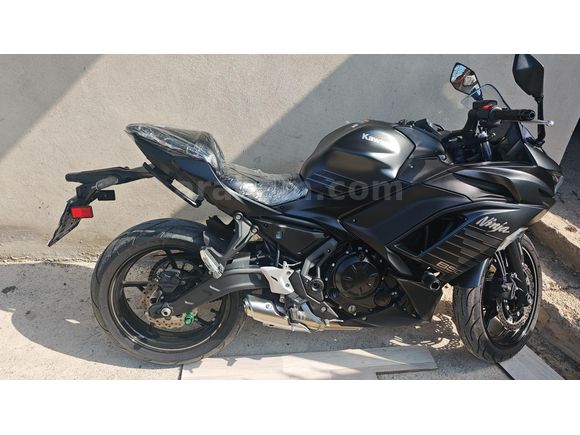Sahibinden Kawasaki Ninja 650 KRT Edition
