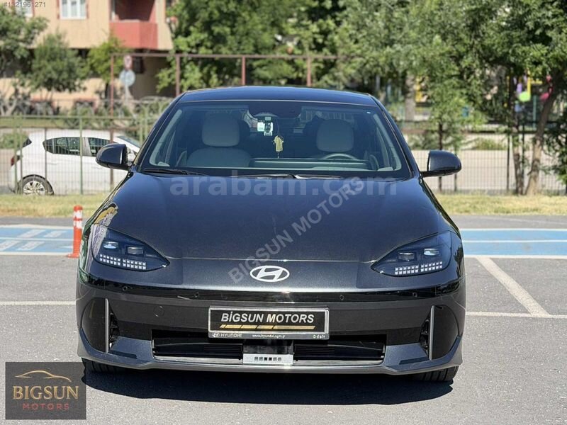 Galeriden Hyundai Ioniq 6 Advance 2025 Model İstanbul 6.001 km Gri