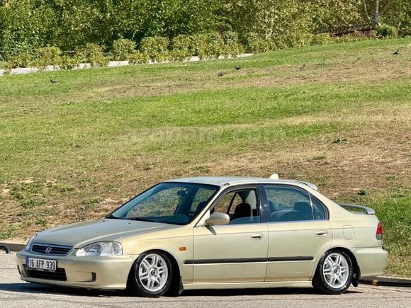 Sahibinden Honda Civic 1.6 i ES 2000 Model 