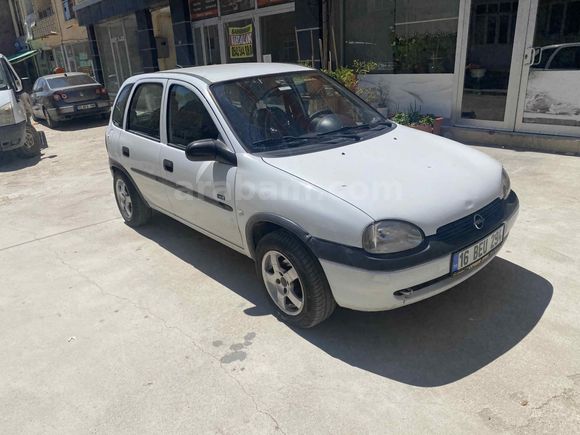 Sahibinden Opel Corsa 1.5 TD 2000 Model 