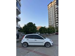 Sahibinden Ford Fiesta 1.4 TDCi Comfort 2004 Model 