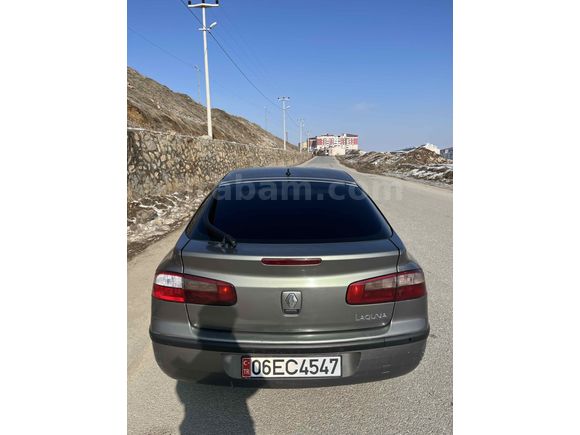 Sahibinden Renault Laguna 1.6 Privilege 2002 Model  210.000 km Gri (Gümüş)
