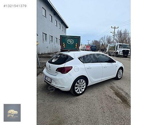 ARAYAN BULAMAZ 2014 ASTRA J COSMO 1.4 TURBO HB BAKIMLI 180 BİNDE