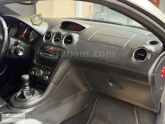 2011 MODEL RCZ MANUEL 200 HP 1.6 THP
