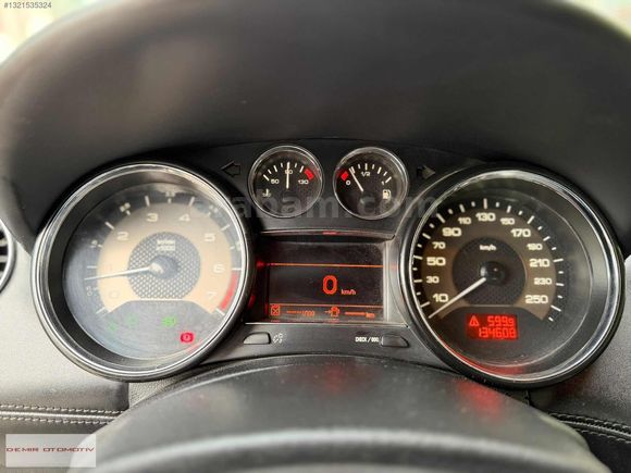 2011 MODEL RCZ MANUEL 200 HP 1.6 THP