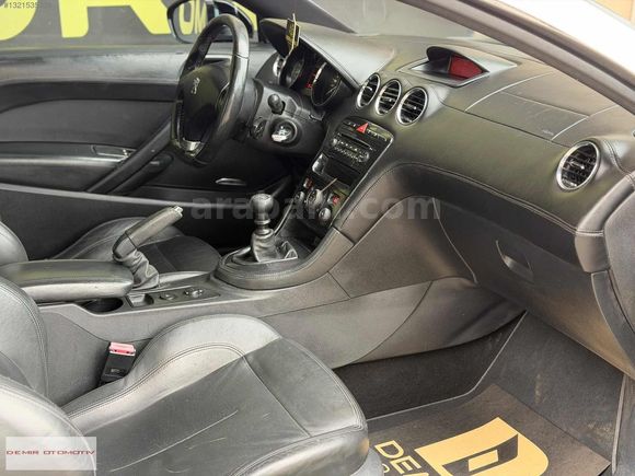 2011 MODEL RCZ MANUEL 200 HP 1.6 THP