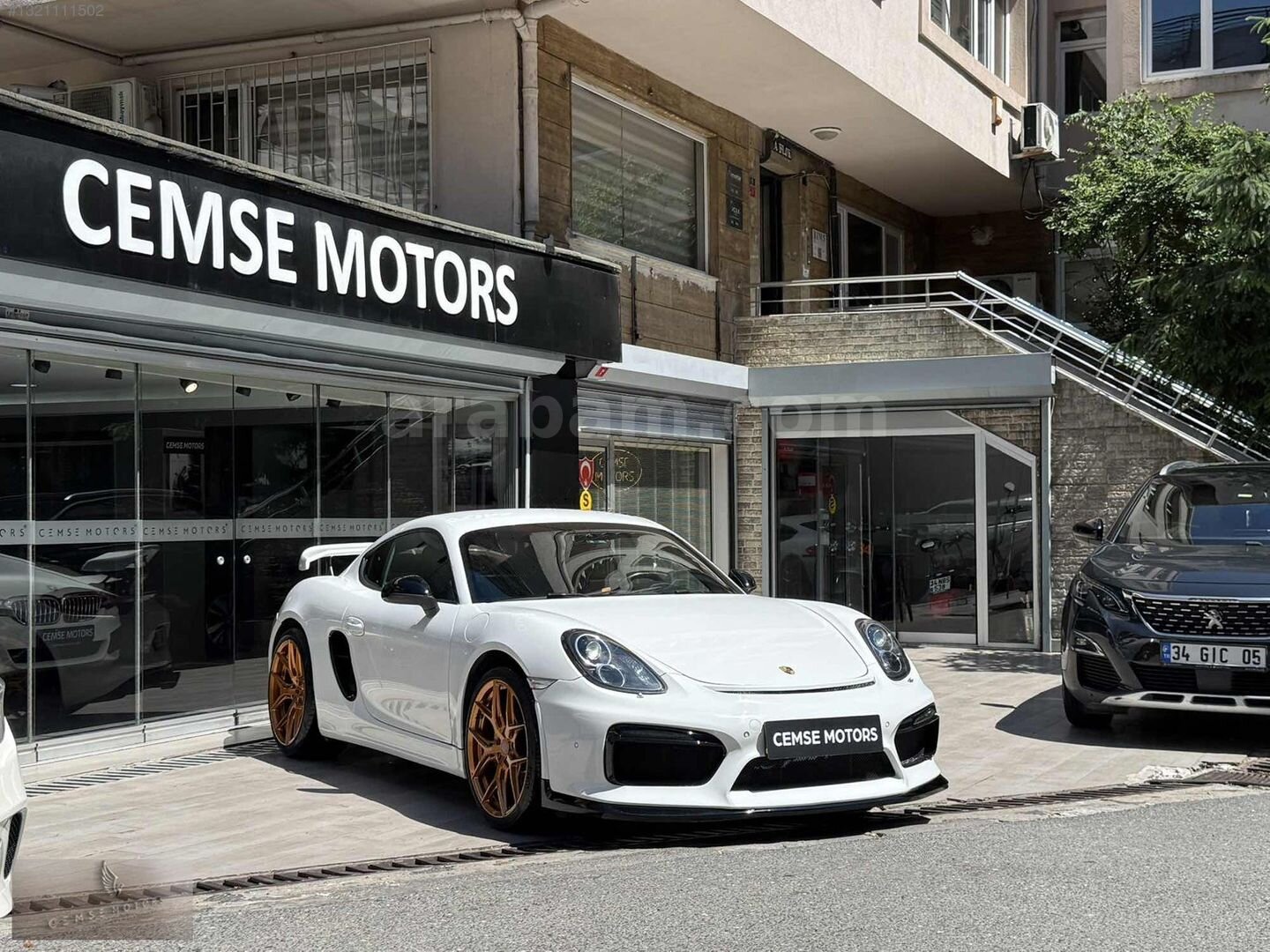 Galeriden Porsche Cayman 2015 Model İstanbul 89.000 km Beyaz 3