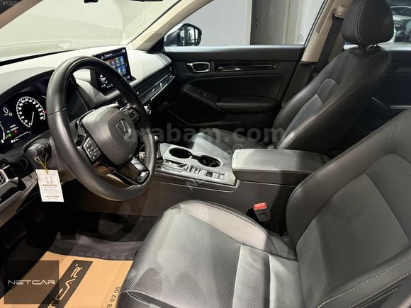 NETCAR'DAN BOYASIZ 2025 HONDA CİVİC 1.5 VTEC ECO ELEGANCE PLUS
