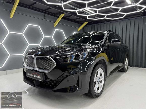 BMW İX2 eDrive20 Sport Line Hatasız Boyasız