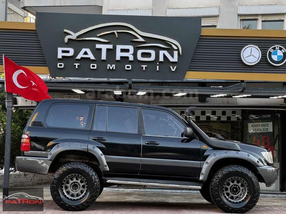 paTRon dan Toyota Land Cruiser V8 VX