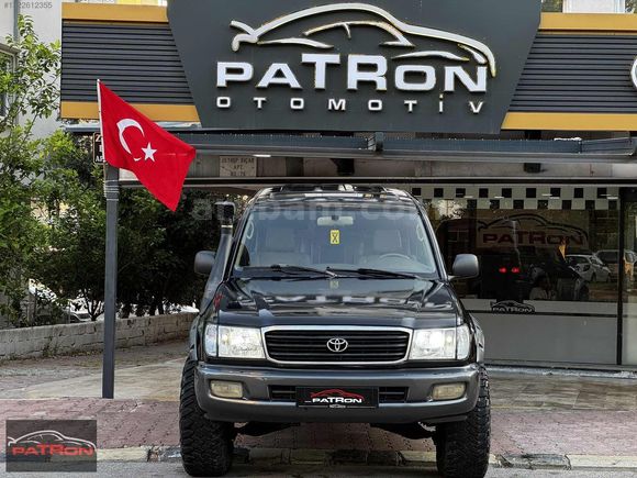 paTRon dan Toyota Land Cruiser V8 VX