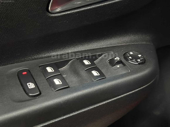 **1BOYA**58BİNDE**CORSA-E**ULTİMATE*136HP**CAM TAVAN**AMBİYANS**