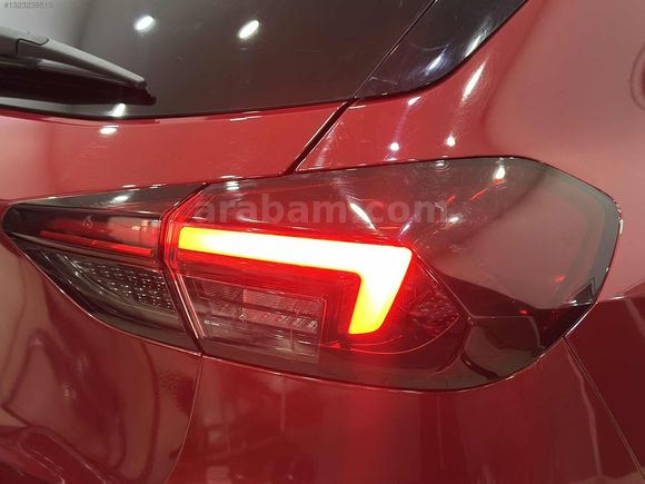 **1BOYA**58BİNDE**CORSA-E**ULTİMATE*136HP**CAM TAVAN**AMBİYANS**