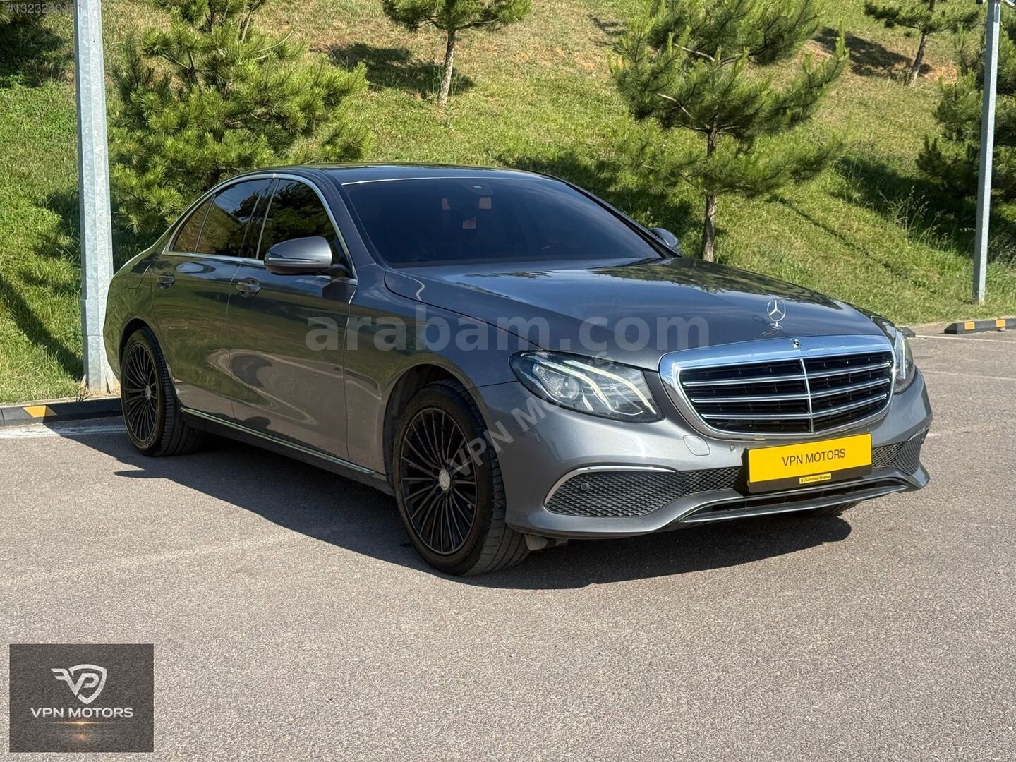Galeriden Mercedes - Benz E 300 Exclusive 2017 Model İstanbul 178.000 km Gri 1