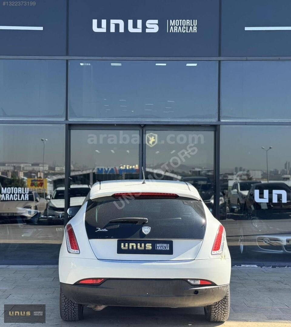 Galeriden Lancia Delta 1.6 MJet 2011 Model Ankara 274.000 km Beyaz 5
