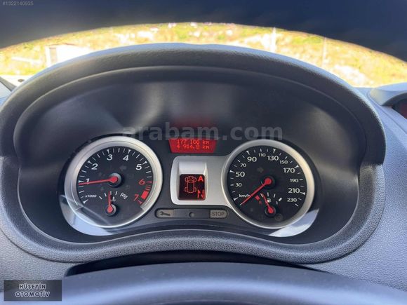 2010 MODEL BAKIMLI 177.000 KM OTOMATİK 1.2 EXTREME CLIO